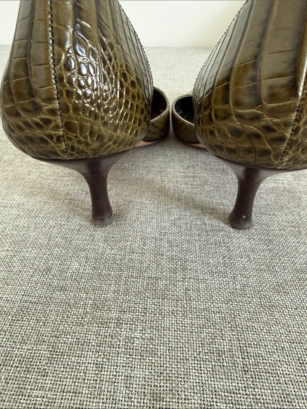 Ann Taylor Olive Croc-Embossed kitten heels - Picture 6 of 7